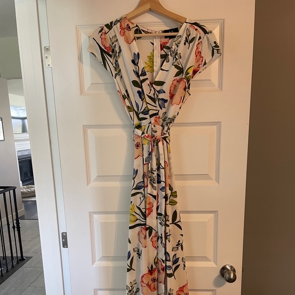 ASOS floral dress with waist tie - Picture 2 of 2